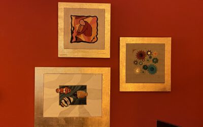Stickbilder im Goldrahmen