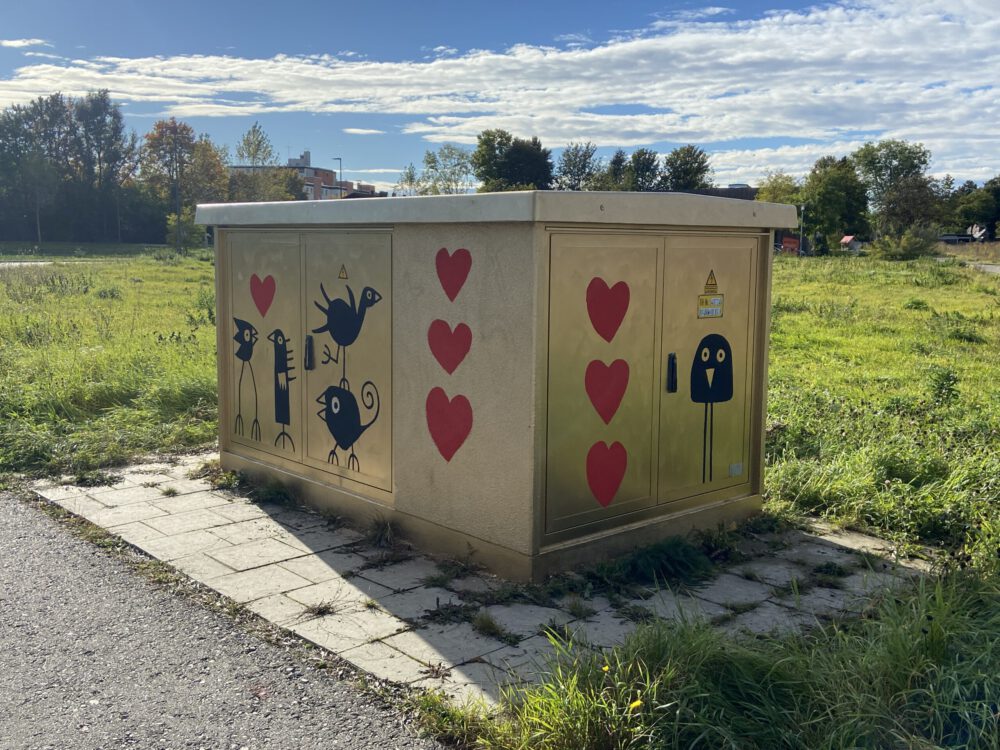 Birdman, Ismaning, bajuwarenstrasse, Langner, Hans, Risinger Robert, Obermayr Edeltraud, Kunst. Vogelfiguren, Künstler, Erro, SVI, grüner Robert, Kurt Maier längsfeld