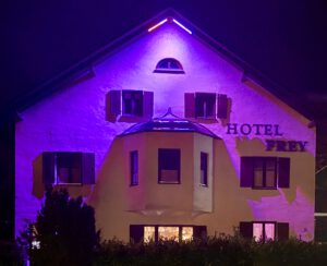 Ismaning ist Bunt, Hotel Frey